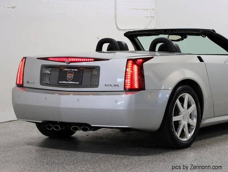 2005 Cadillac XLR