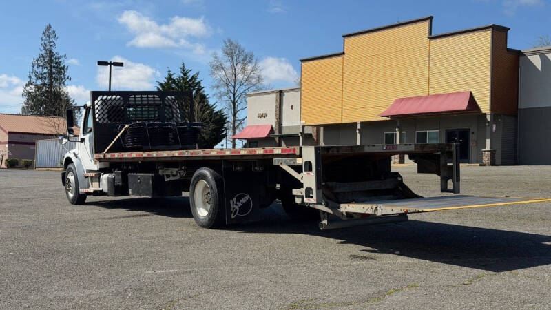 2019 Freightliner M2 106