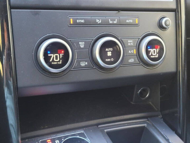 2020 Land Rover Discovery SE