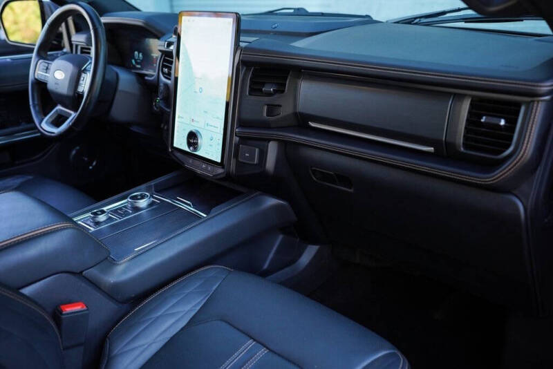 2023 Ford Expedition Platinum