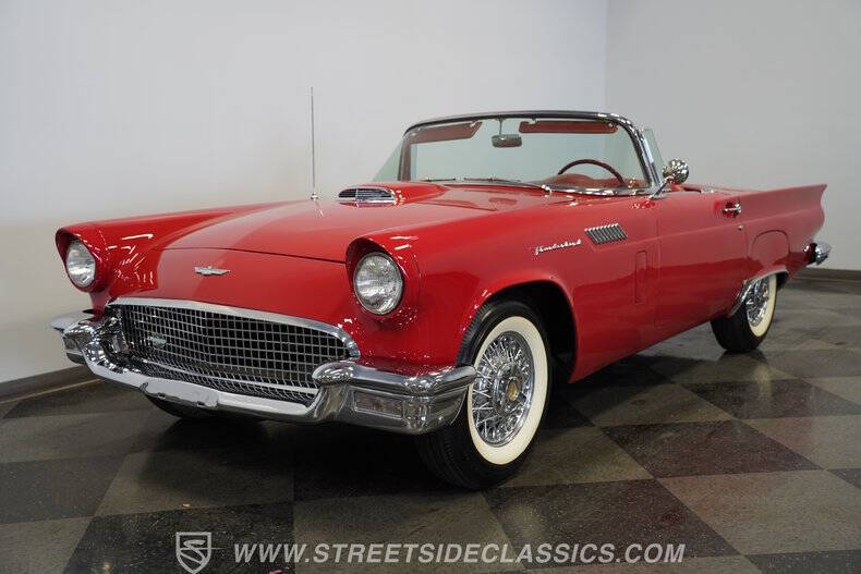 1957 Ford Thunderbird