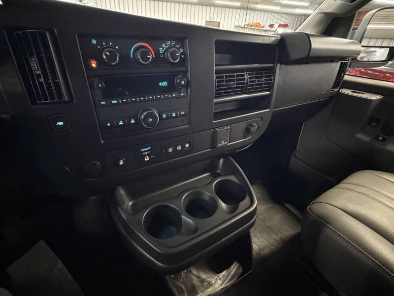 2023 GMC Savana 2500