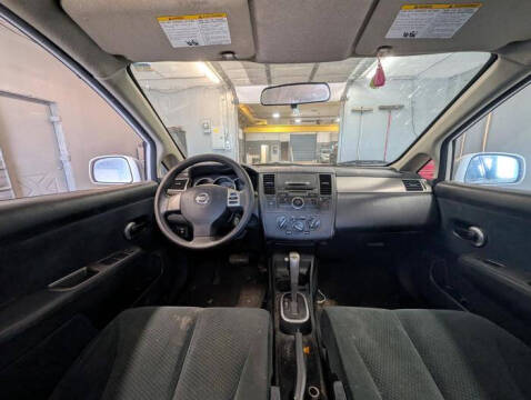 2012 Nissan Versa 1.8 SL