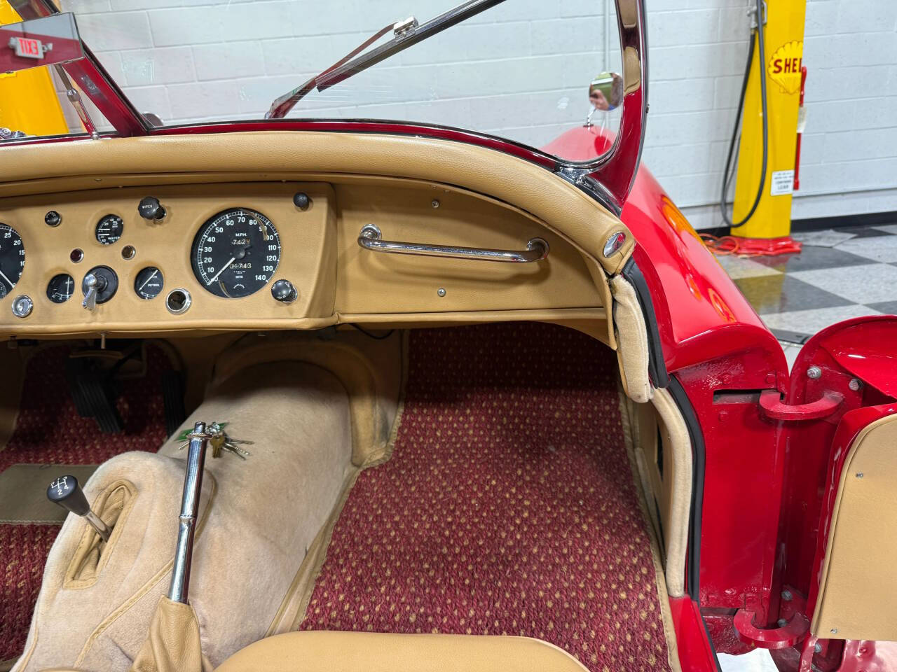 1956 Jaguar XK 140 Roadster 35
