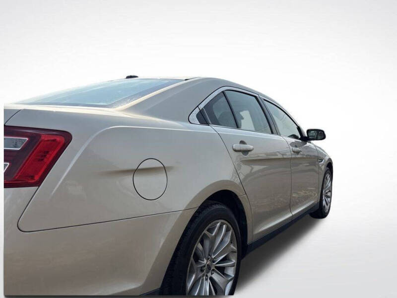 2018 Ford Taurus Limited