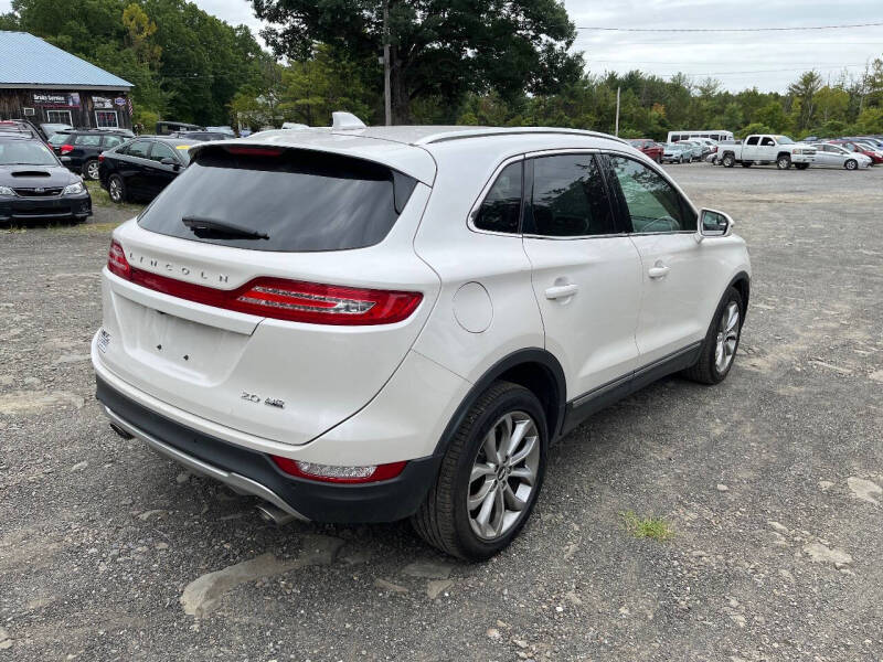 2015 Lincoln MKC Base photo 4