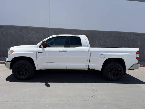 2017 Toyota Tundra SR5