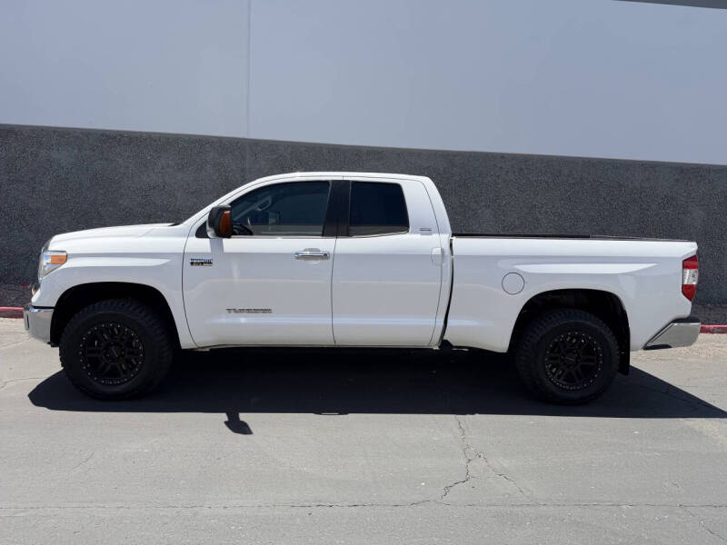 2017 Toyota Tundra SR5