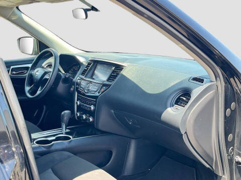 2020 Nissan Pathfinder S