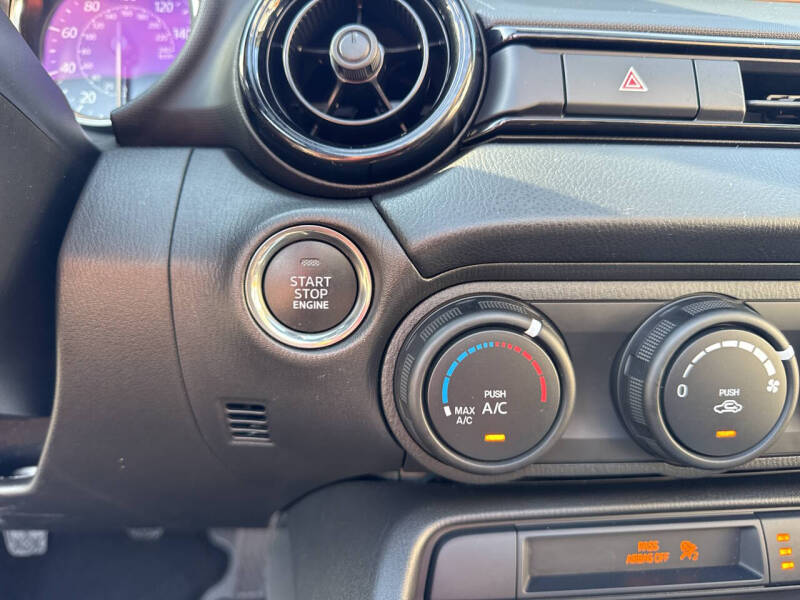 2024 Mazda MX-5 Miata Club