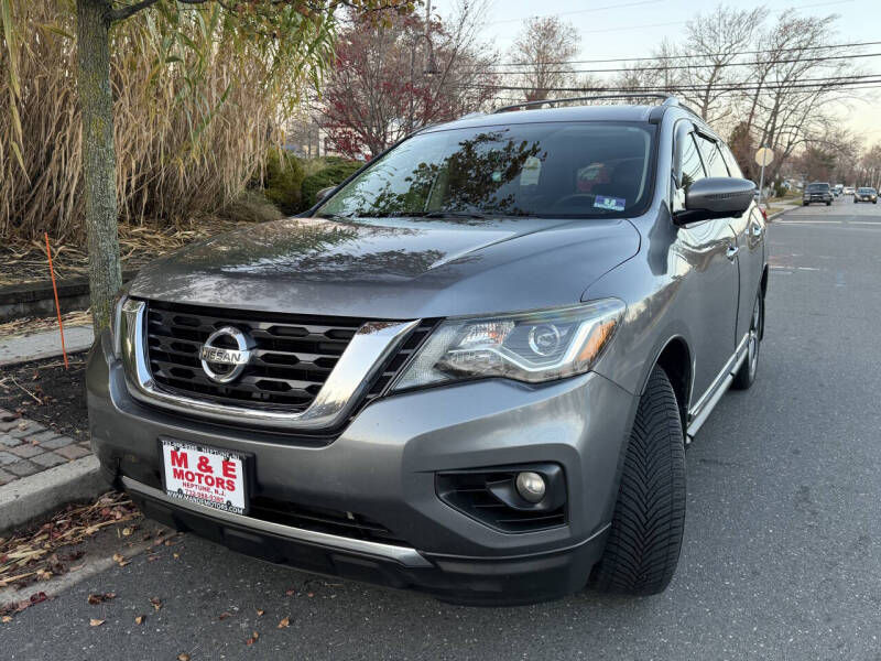 2017 Nissan Pathfinder Platinum
