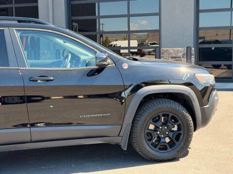 2022 Jeep Cherokee Trailhawk