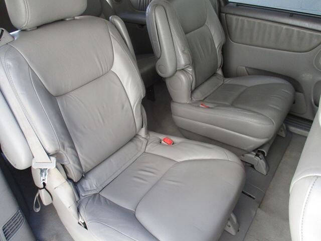 2004 Toyota Sienna XLE Limited 7 Passenger