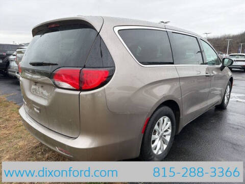 2017 Chrysler Pacifica Touring