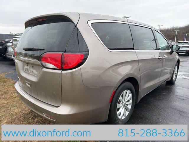 2017 Chrysler Pacifica Touring