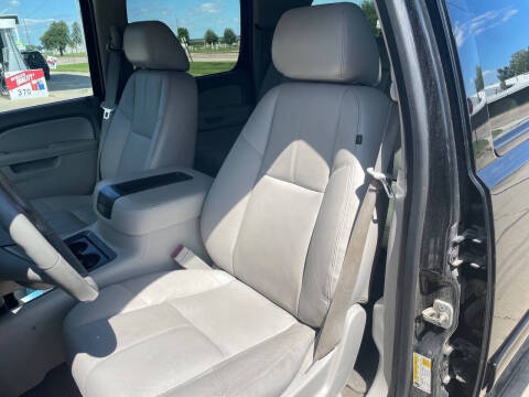 2014 Chevrolet Suburban LT