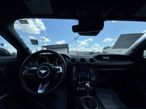 2022 Ford Mustang EcoBoost