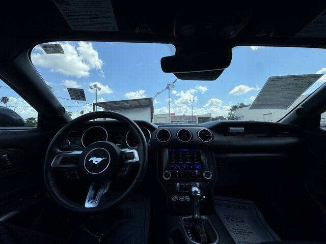 2022 Ford Mustang EcoBoost