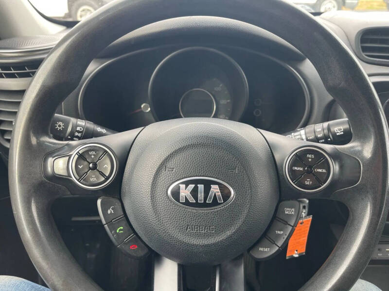2017 Kia Soul +