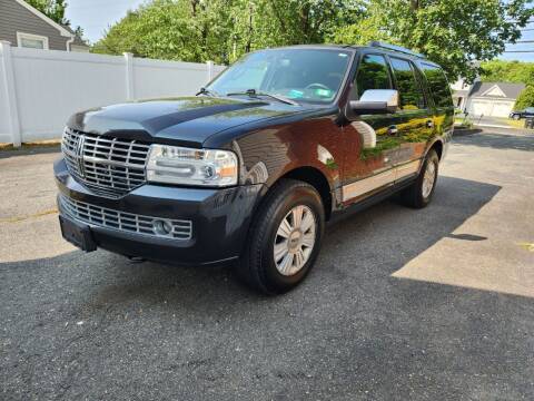2014 Lincoln Navigator for sale at CRS 1 LLC in Lakewood NJ
