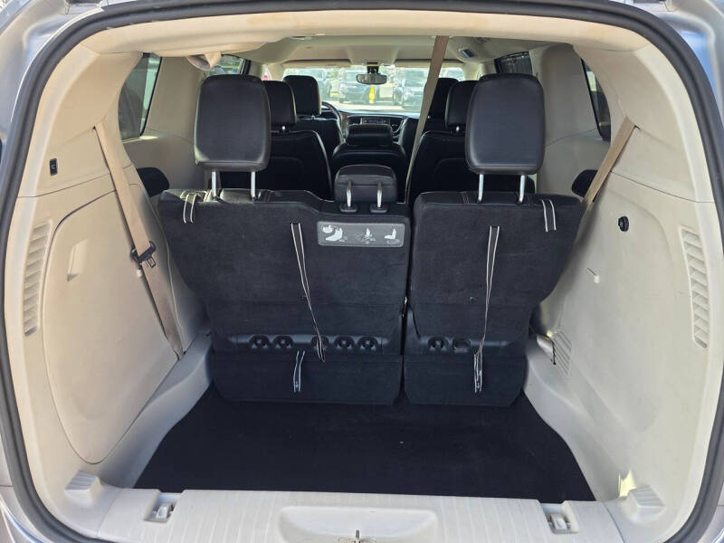 2017 Chrysler Pacifica Touring-L