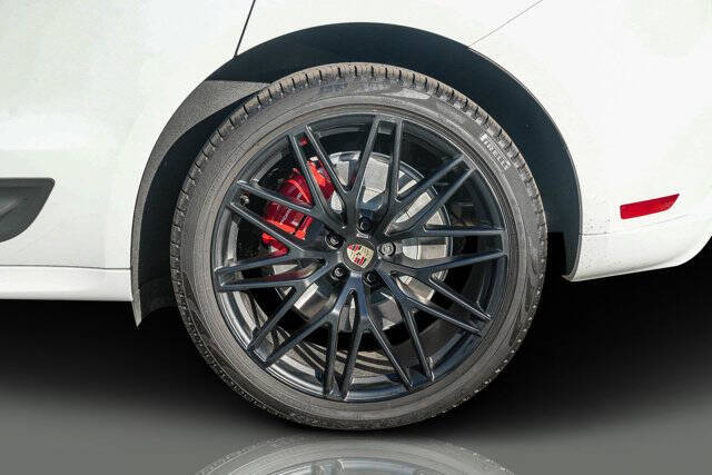 2024 Porsche Macan GTS