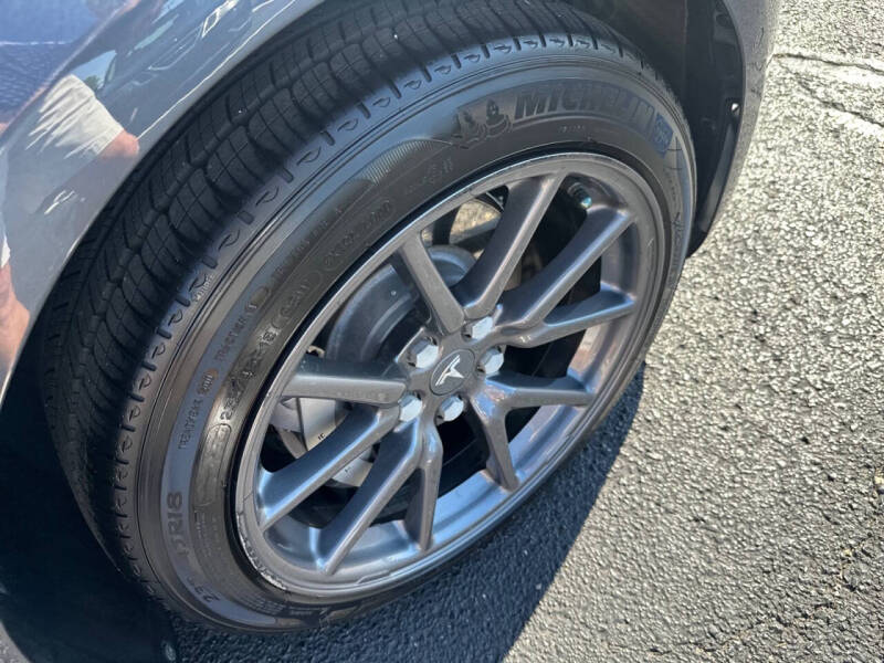 2020 Tesla Model 3 Standard Range