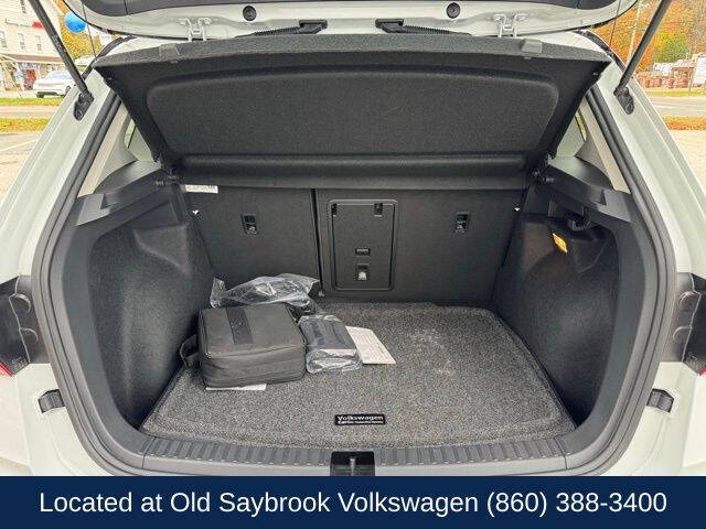 2023 Volkswagen Taos SE 4Motion