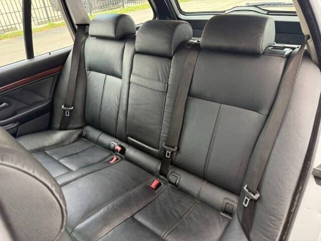 2003 BMW 5 Series 525i