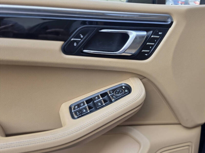 2016 Porsche Macan S