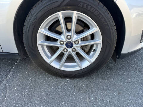 2017 Ford Focus SE