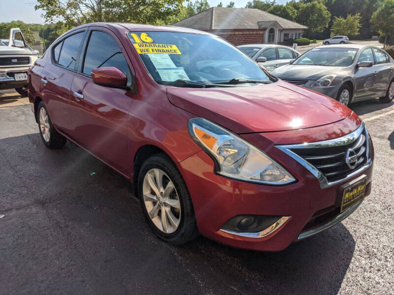 2016 Nissan Versa Sedan SL's photo