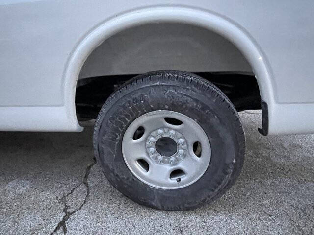2025 Chevrolet Express 2500