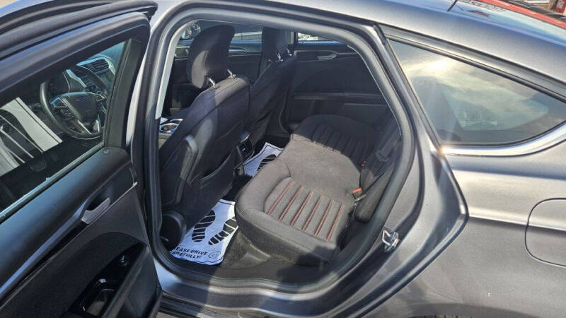 2013 Ford Fusion SE