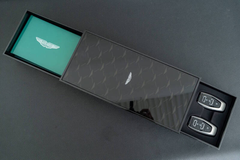 2025 Aston Martin DB12 Volante