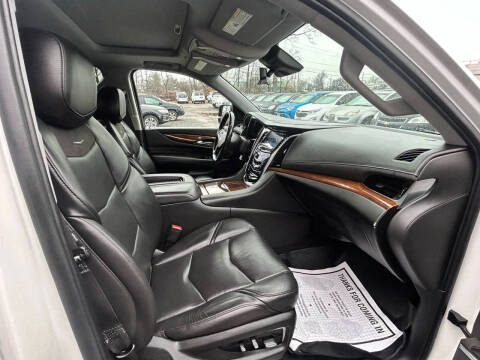 2020 Cadillac Escalade ESV Luxury