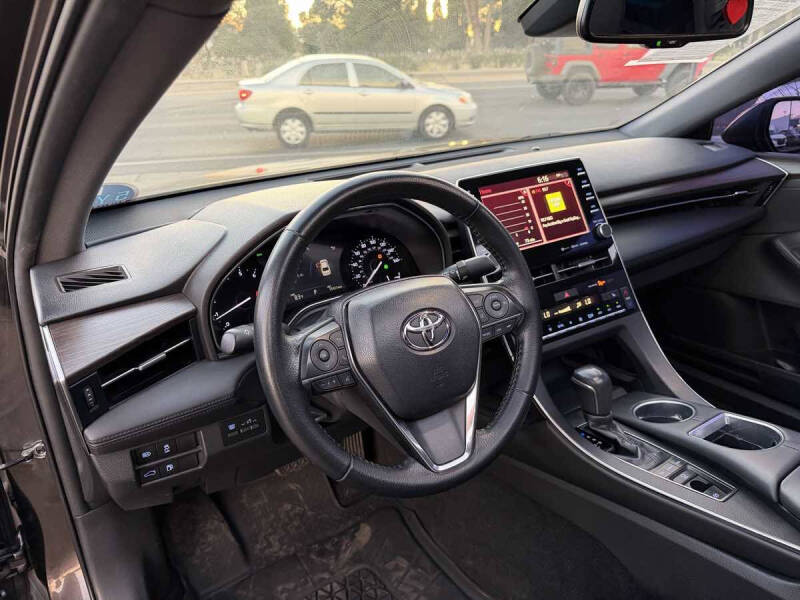 2019 Toyota Avalon XLE