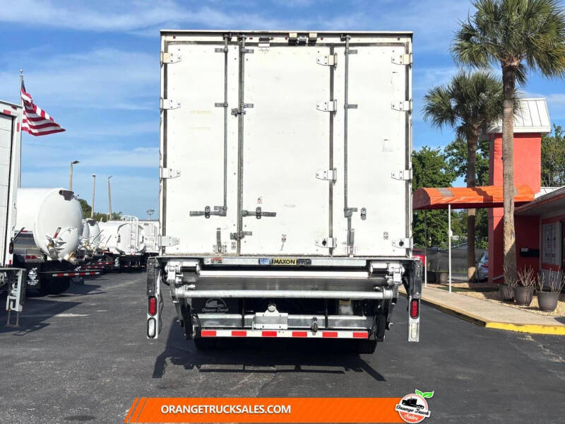 2018 Freightliner M2 106