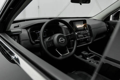 2025 Nissan Pathfinder S