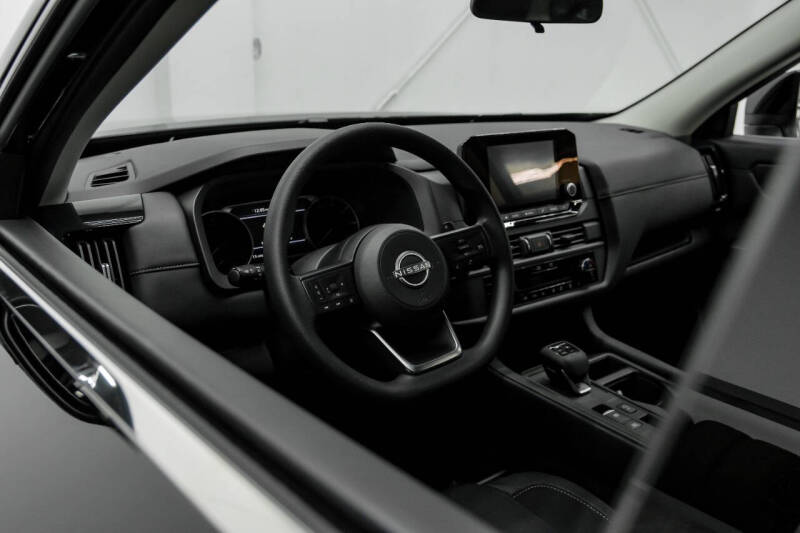 2025 Nissan Pathfinder S