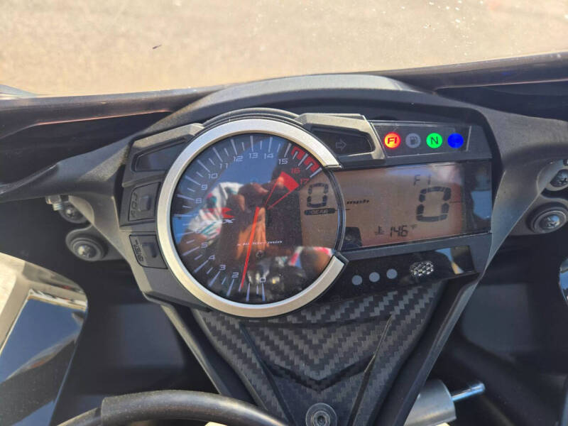 2019 Suzuki GSX-R600L9