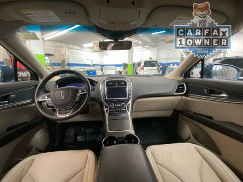 2019 Lincoln Nautilus Select