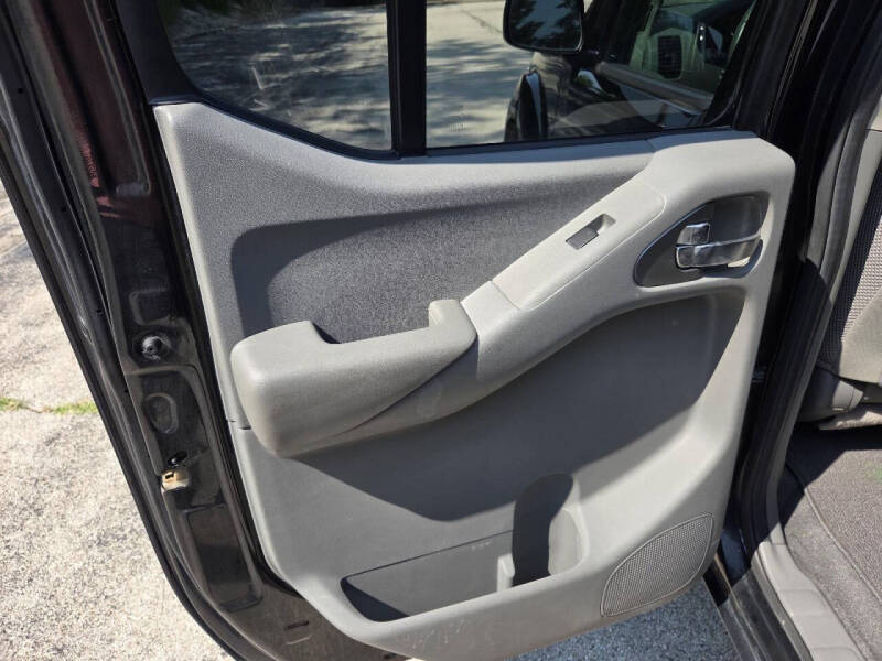 2021 Nissan Frontier SV