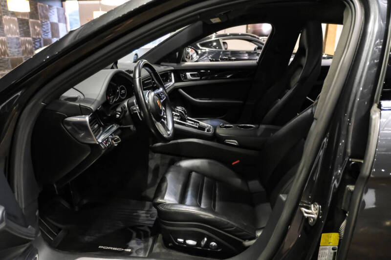 2018 Porsche Panamera 4S