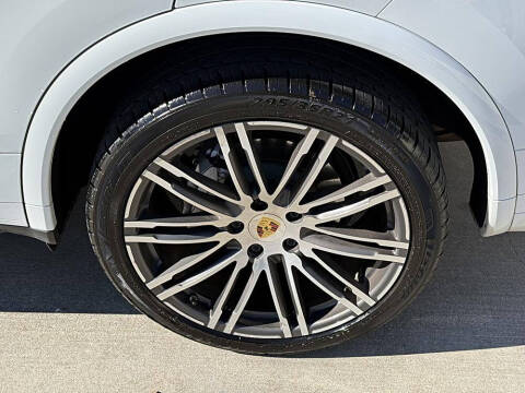 2017 Porsche Cayenne S