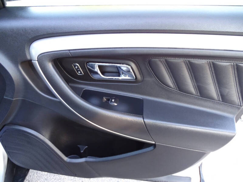 2013 Ford Taurus SEL