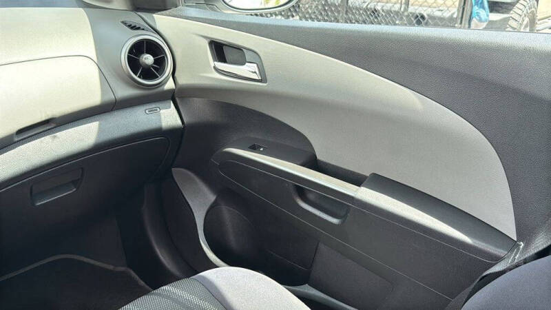 2014 Chevrolet Sonic LT Auto