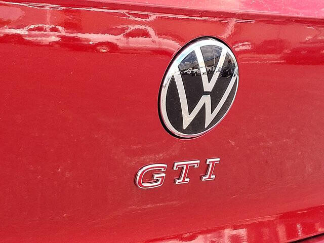 2025 Volkswagen Golf GTI SE