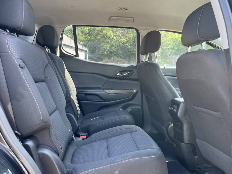 2022 GMC Acadia SLE