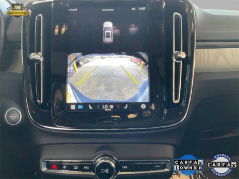 2025 Volvo XC40 B5 Plus Bright Theme